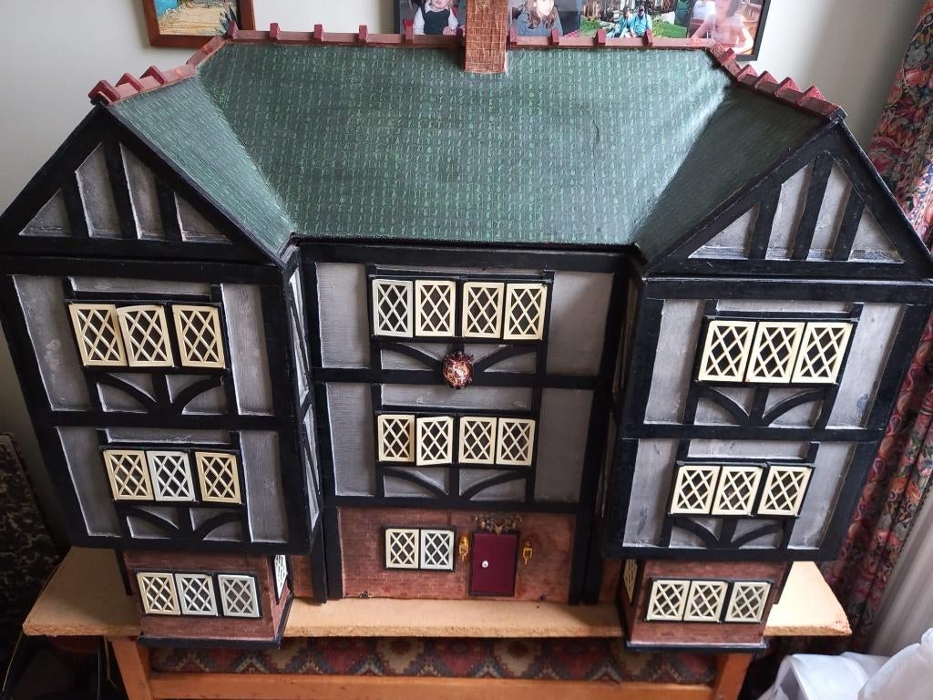 Poppenhuis met volledige inhoud!, Verzamelen, Poppenhuizen en Toebehoren, Ophalen, Gebruikt, Poppenhuis