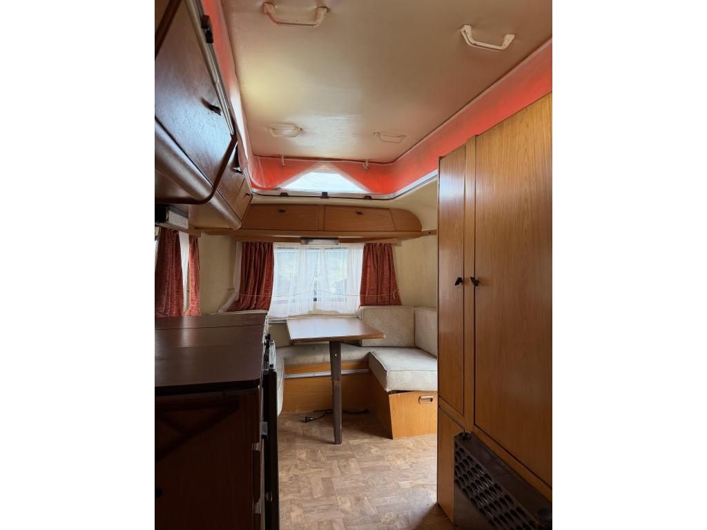 Eriba Triton, Overige typen, Standaardzit, Koelkast, Tot en met 2