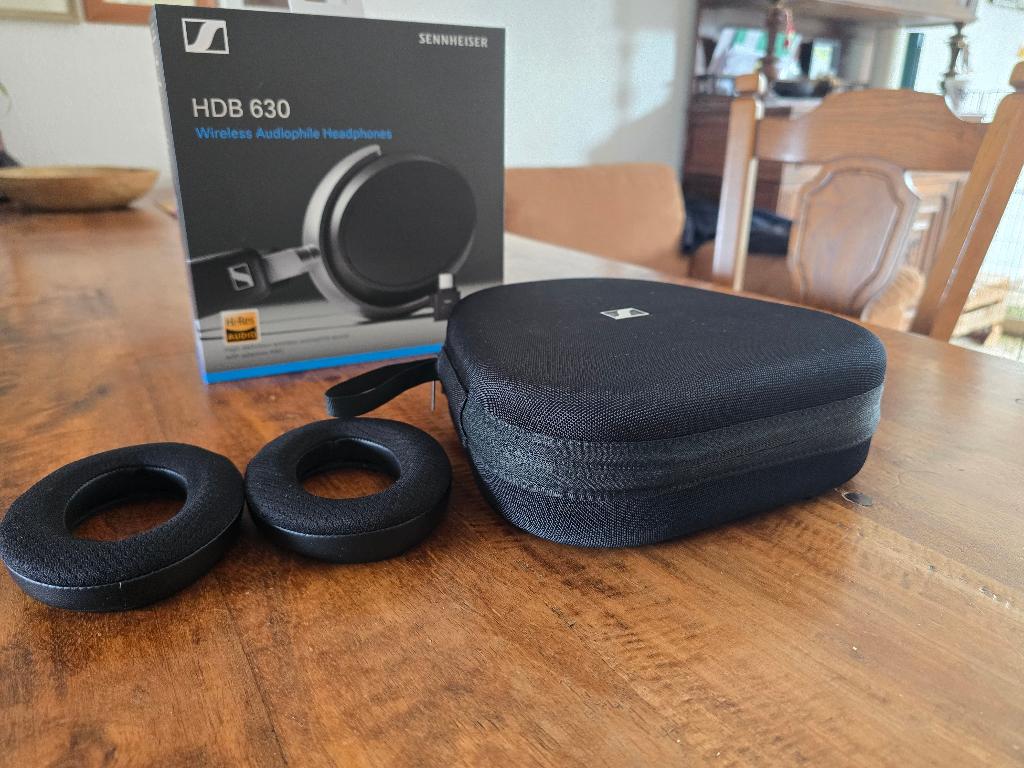 Sennheiser HDB 630 + Capra Strap + Wicked Cushions, Audio, Tv en Foto, Koptelefoons, Sennheiser, Ophalen of Verzenden, Zo goed als nieuw