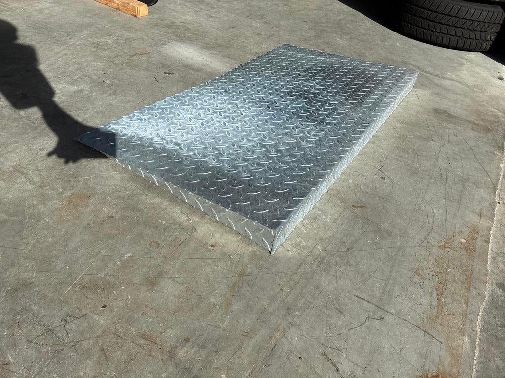 Drempelplaat 70mm hoog, 112x60cm, Ophalen, Gebruikt, Aluminium