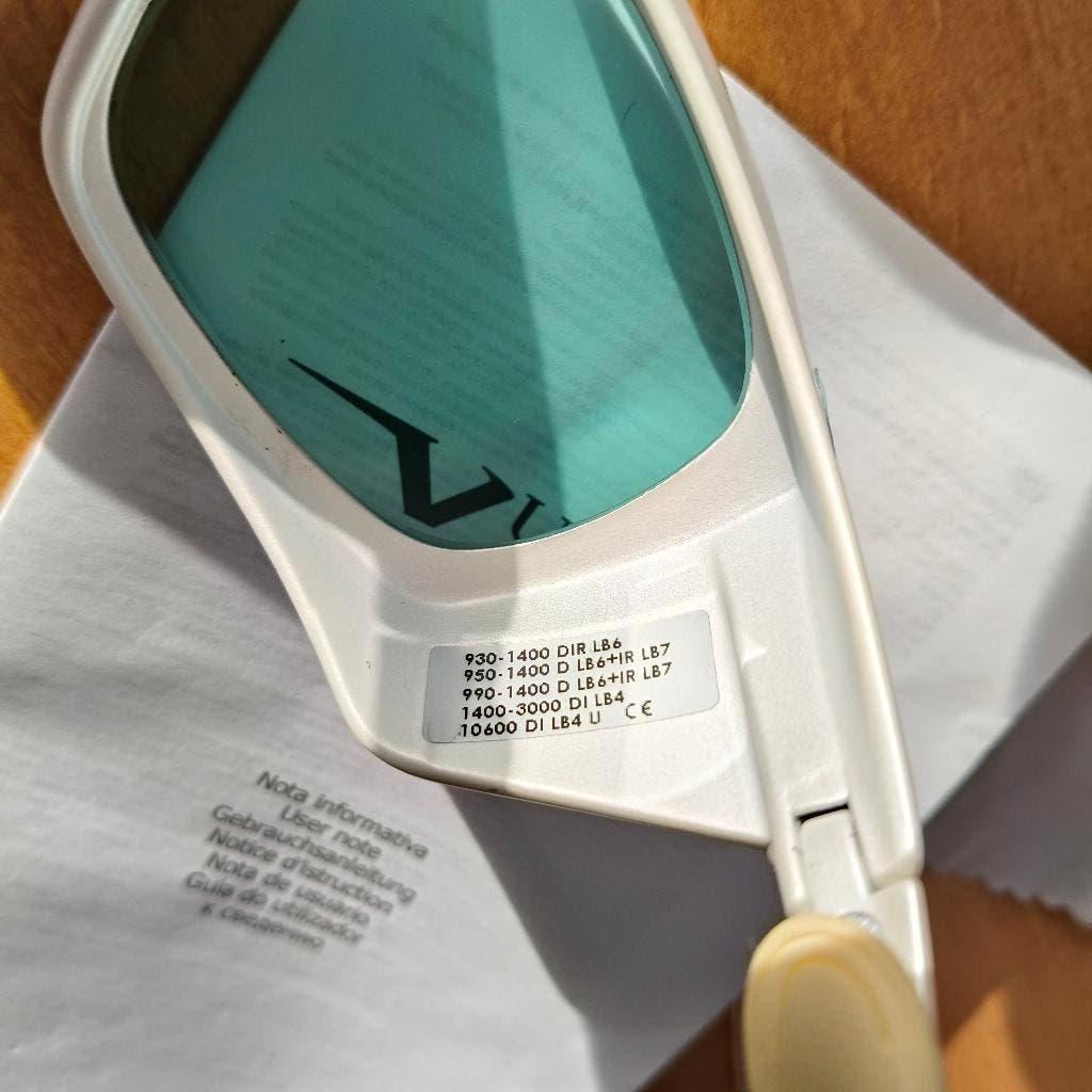 UNIVET Laserlichtbeschermingsbril laserbril - burrie geplakt, Diversen, Ophalen, Gebruikt