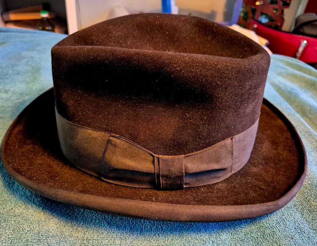 Ambachtelijke Duitse herenhoed van opa uit de jaren '80, Ophalen of Verzenden, Gedragen, Sauerland, Hoed