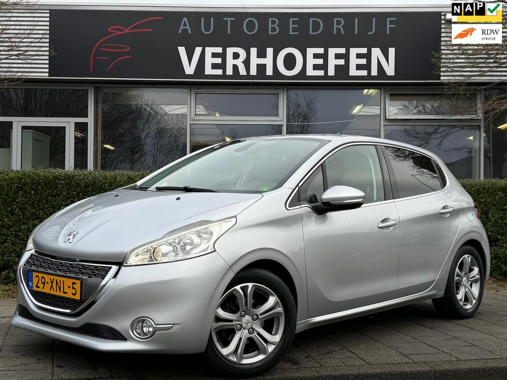 Peugeot 208 1.4 VTi Griffe - ZWART LEDER - XENON - VOLLEDIG, Auto's, Voorwielaandrijving, Euro 5, Zwart, Handgeschakeld