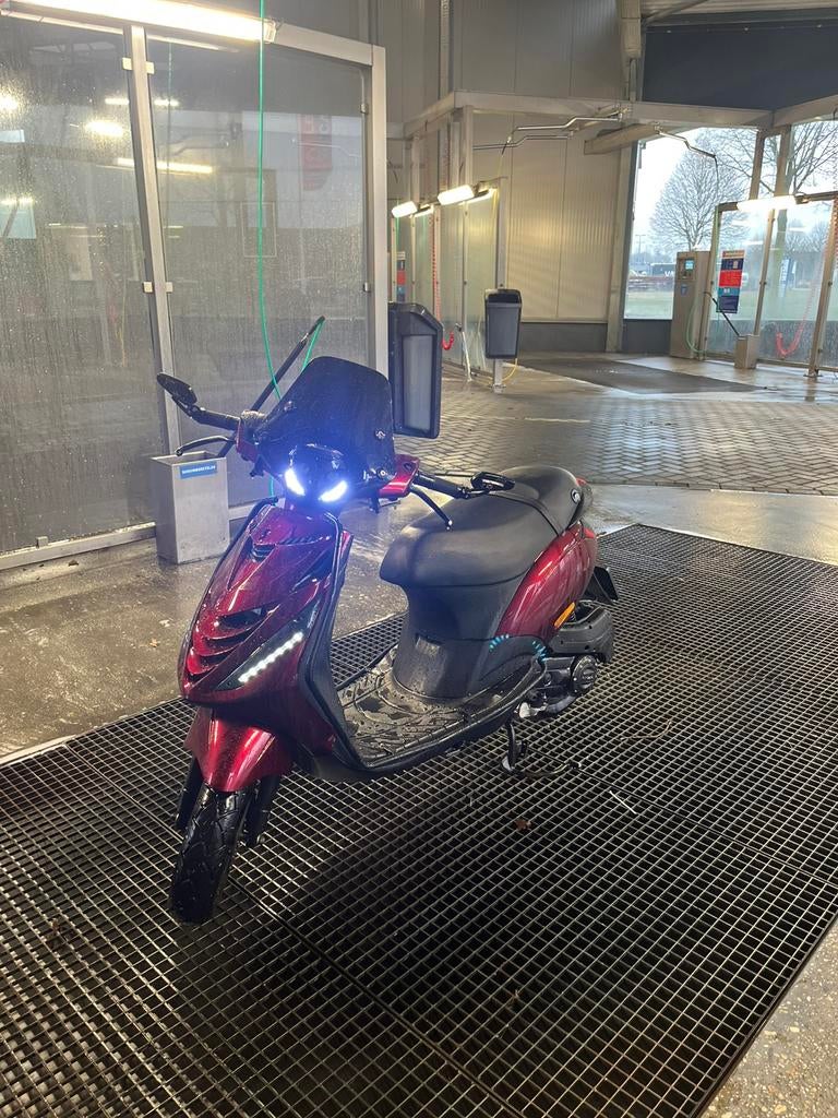 Piaggio zip 2018, Fietsen en Brommers, Scooters | Piaggio, Ophalen