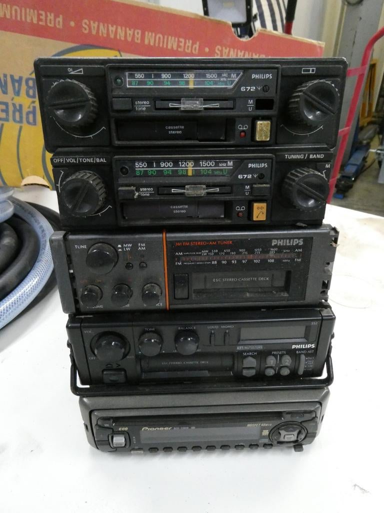 Partij klassieke autoradio's in 1 koop, Ophalen