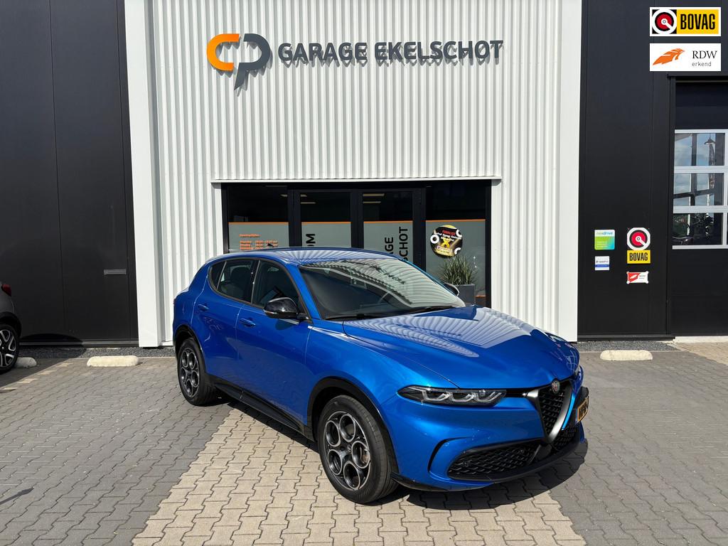 Alfa Romeo TONALE 1.5T Hybrid Sprint / Automaat / Camera / C, Gebruikt, 4 cilinders, 700 kg, Blauw