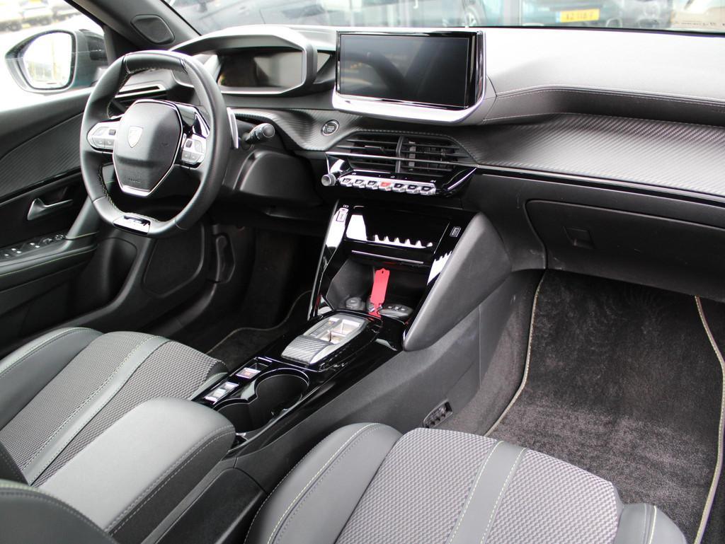 Peugeot 2008 1.2 Hybrid 136 GT | Navi / Camera / Climate, Gebruikt, Euro 6, 1199 cc, Blauw