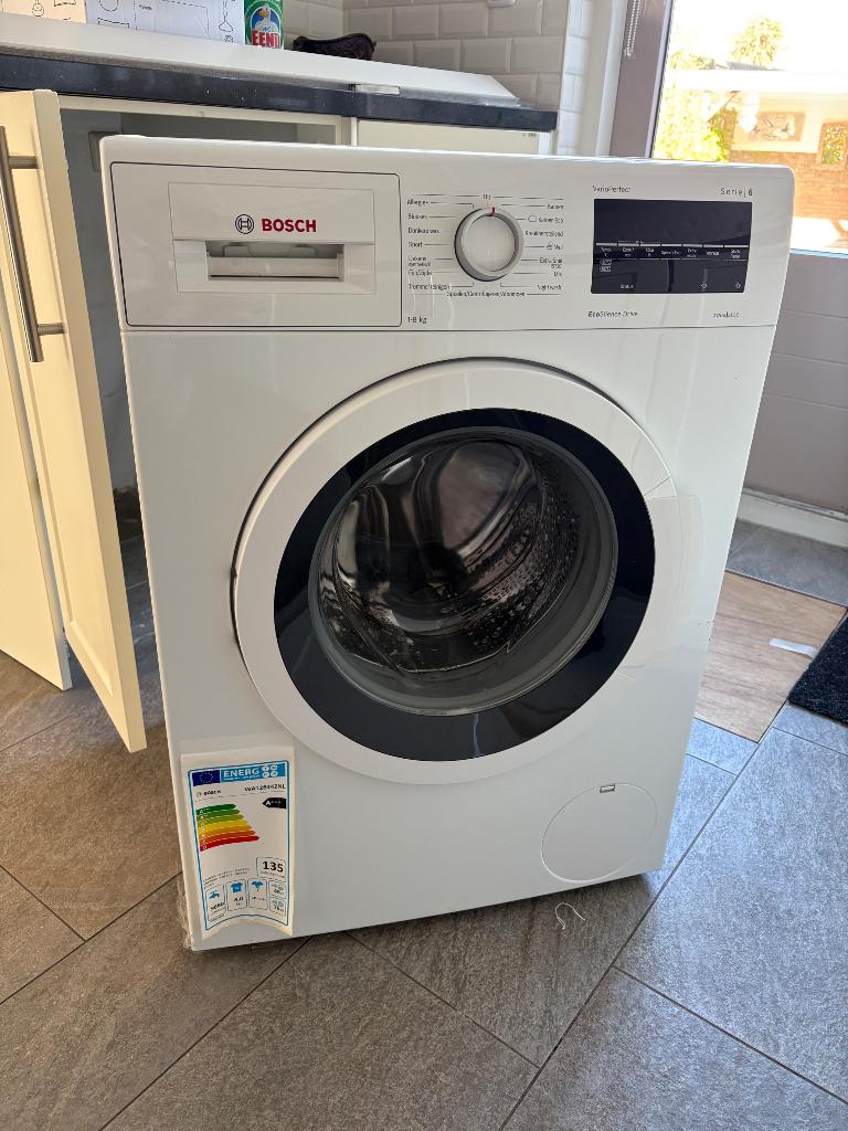 Bosch wasmachine, Witgoed en Apparatuur, Wasmachines, Gebruikt, Voorlader, 8 tot 10 kg, Minder dan 85 cm, 1200 tot 1600 toeren