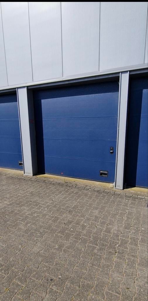 Opslag/Garage box te huur te Aalsmeer, Zakelijke goederen, Bedrijfs Onroerend goed, 26 m², Huur, Bedrijfsruimte