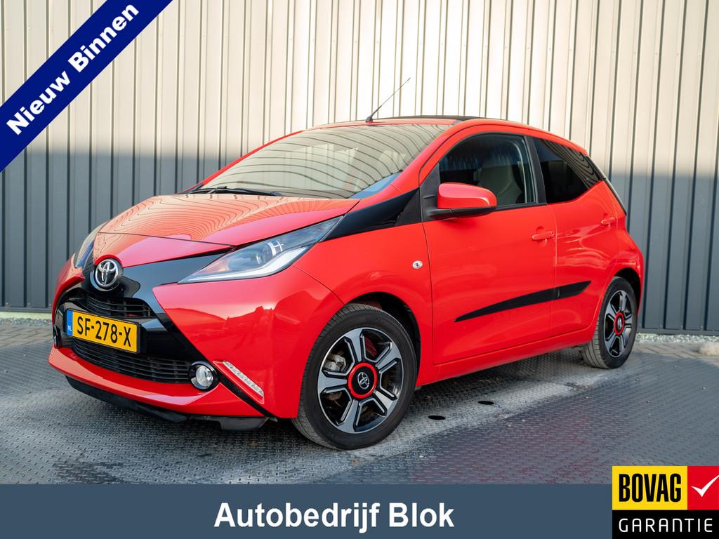 Toyota Aygo 1.0 VVT-i x-pose | Vouwdak | Camera | Navi | Pri, Voorwielaandrijving, 12 maanden, Stof, Gebruikt