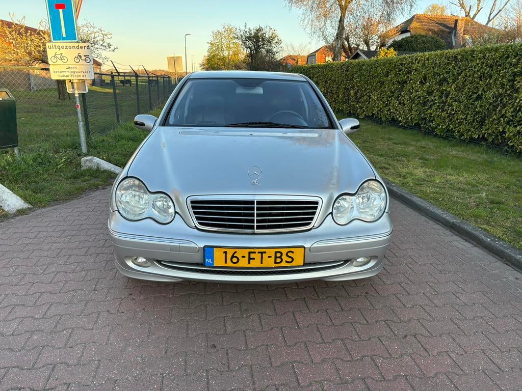 Mercedes-Benz C-Klasse 2.6 C240 Sedan AUT 2000 Grijs, Auto's, Automaat, Achterwielaandrijving, 2597 cc, 1465 kg