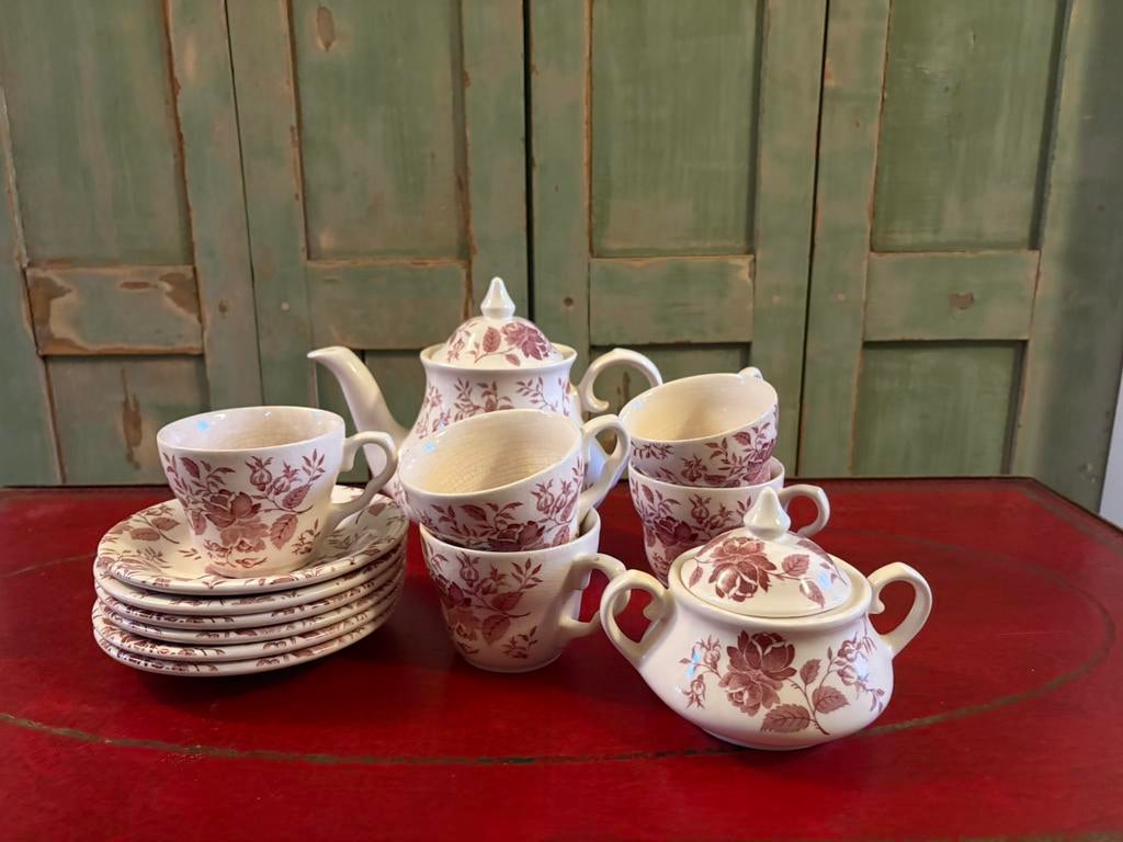 Engels theeservies bloemen, Ophalen