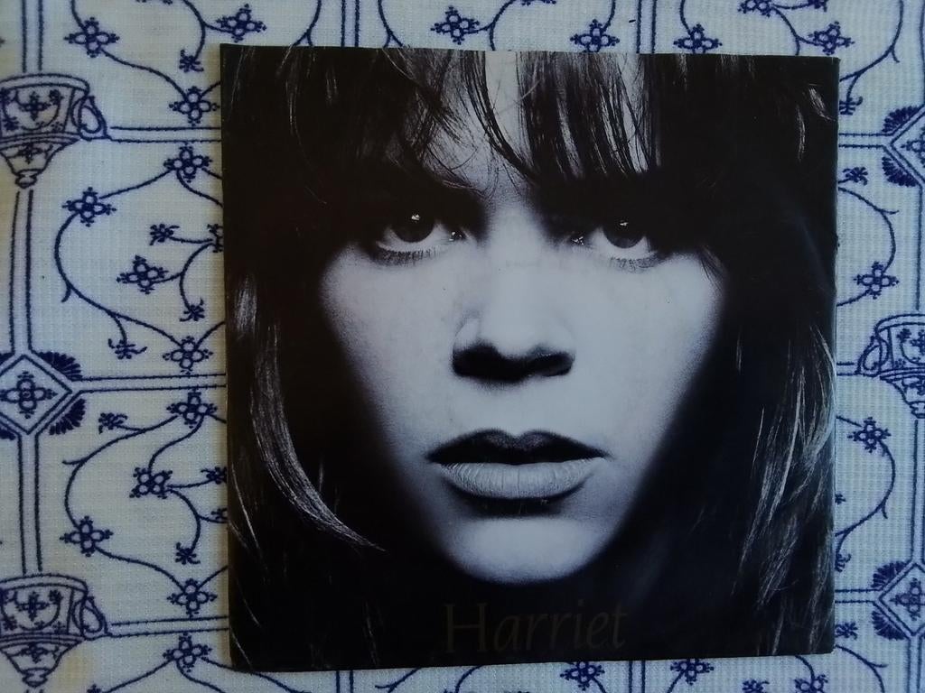 Harriet               Temple of love, Ophalen of Verzenden, Zo goed als nieuw, Pop, Single