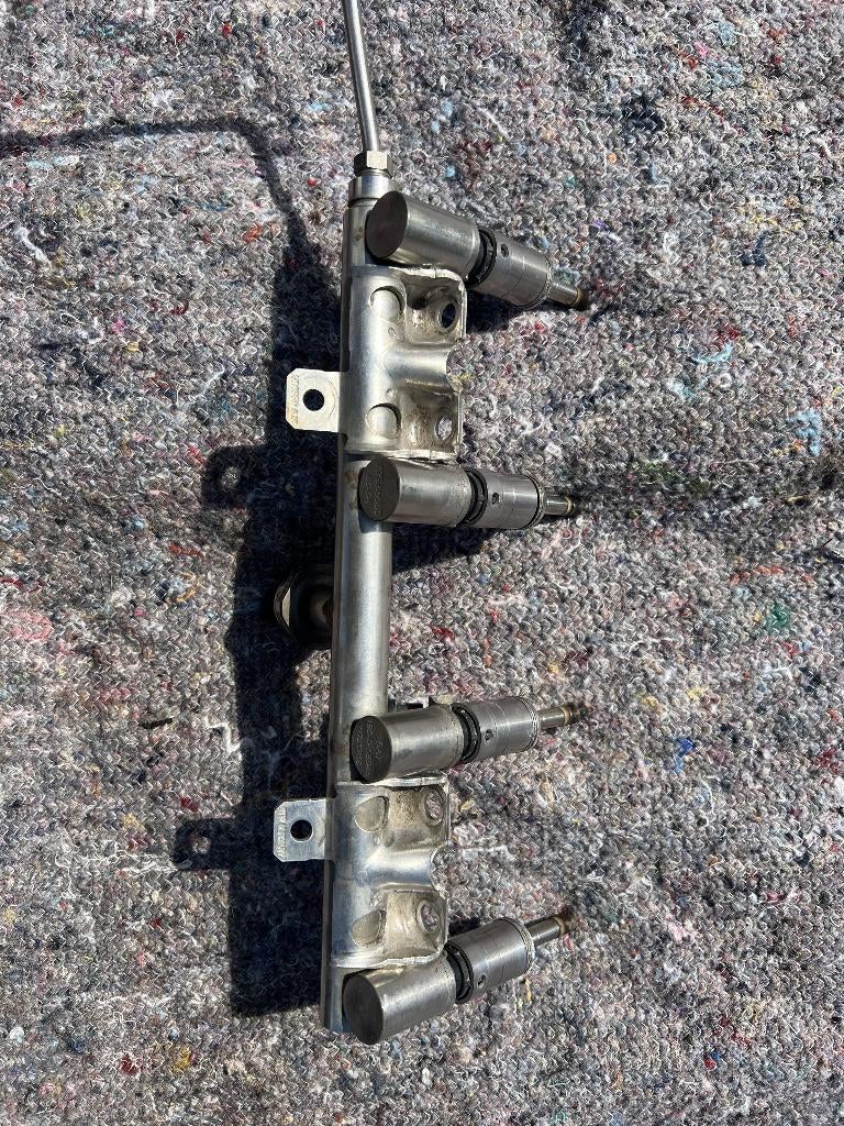 Mini cooper JCW R56 R57 Brandstof rail incl injectors, Ophalen, Mini