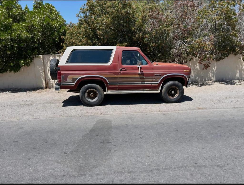 Ford Bronco XLT (bj 1986, automaat), Automaat, Origineel Nederlands, Bedrijf, Rood