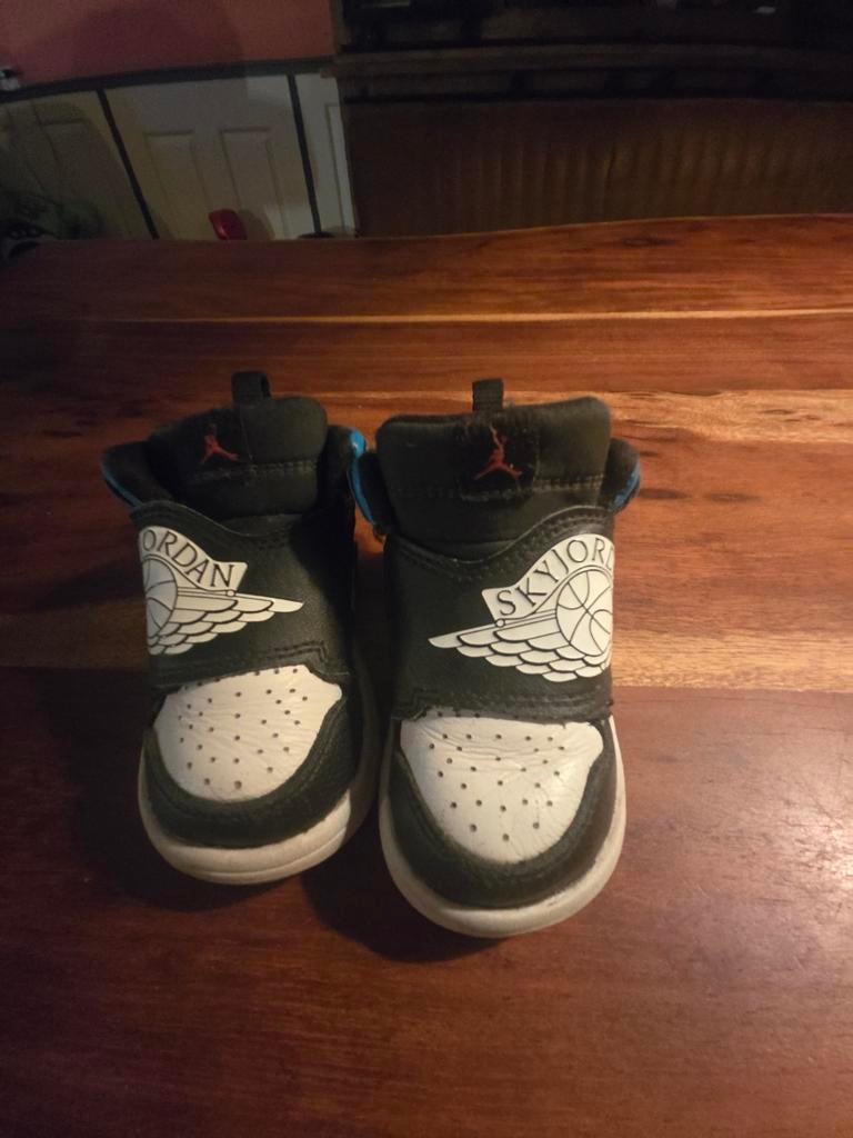 Nike SkyJordan baby schoenen - Zo goed als nieuw, Schoentjes, Jongetje of Meisje, Ophalen of Verzenden, Zo goed als nieuw