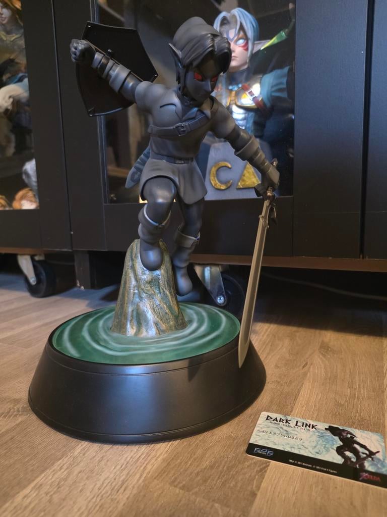 First 4 Figures F4F Dark Link Statue Legend of Zelda, Ophalen, Zo goed als nieuw