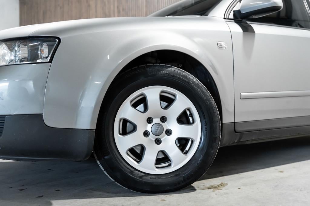 Audi A4 Limousine 2.0 MT Automaat, Airco, Bluetooth, APK, Go, Auto's, Audi, Stof, Gebruikt, 4 cilinders, 1984 cc