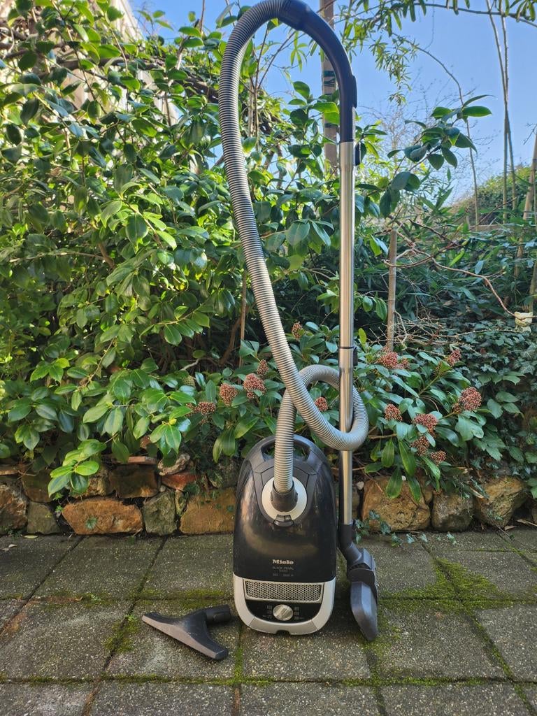 Miele Black Pearl 2200 W Stofzuiger, Ophalen