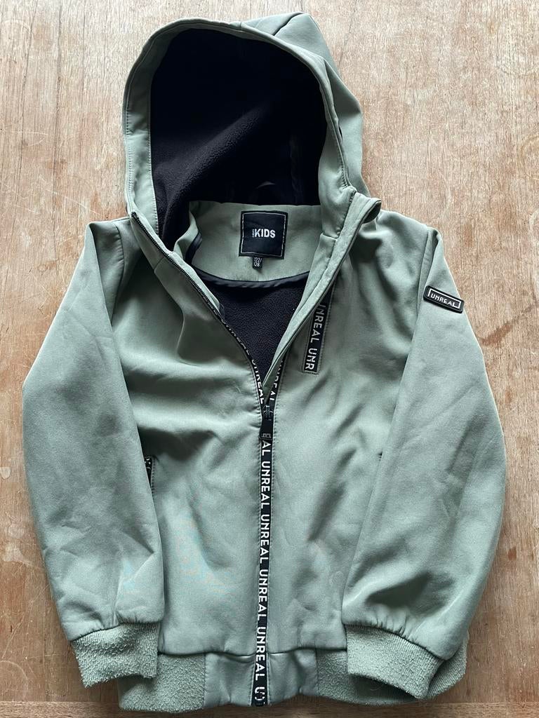 Unreal softshell jas maat 122/128, Ophalen of Verzenden, Gebruikt, Jongen, Jas