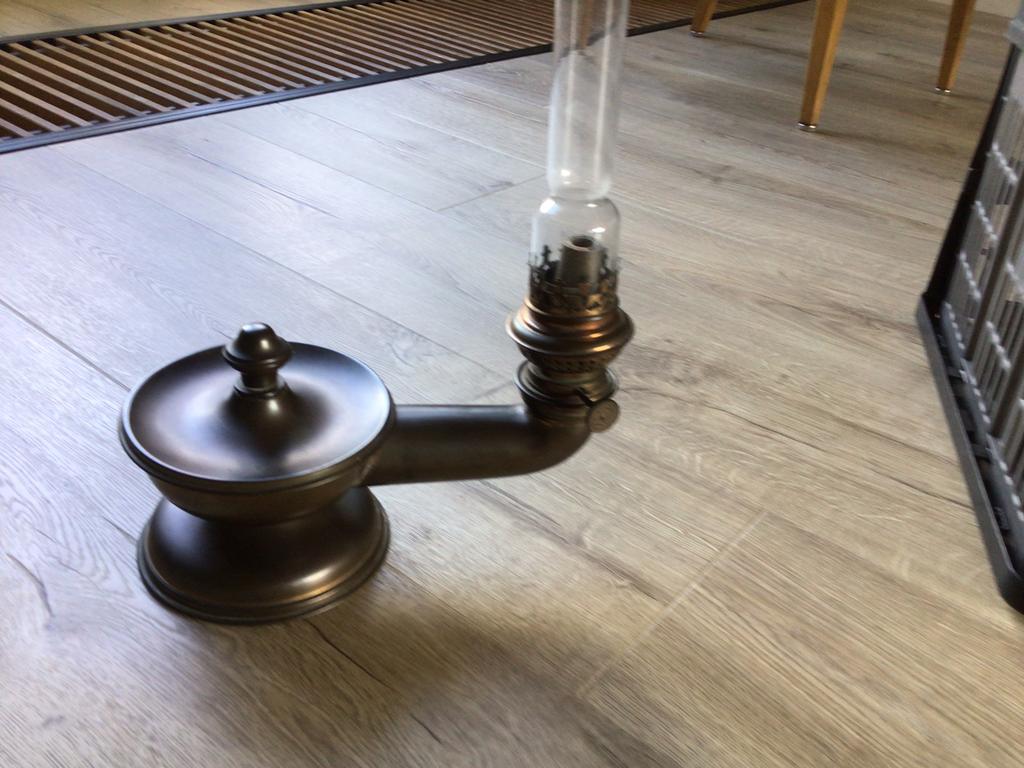 Antieke petroleum lamp, Ophalen of Verzenden