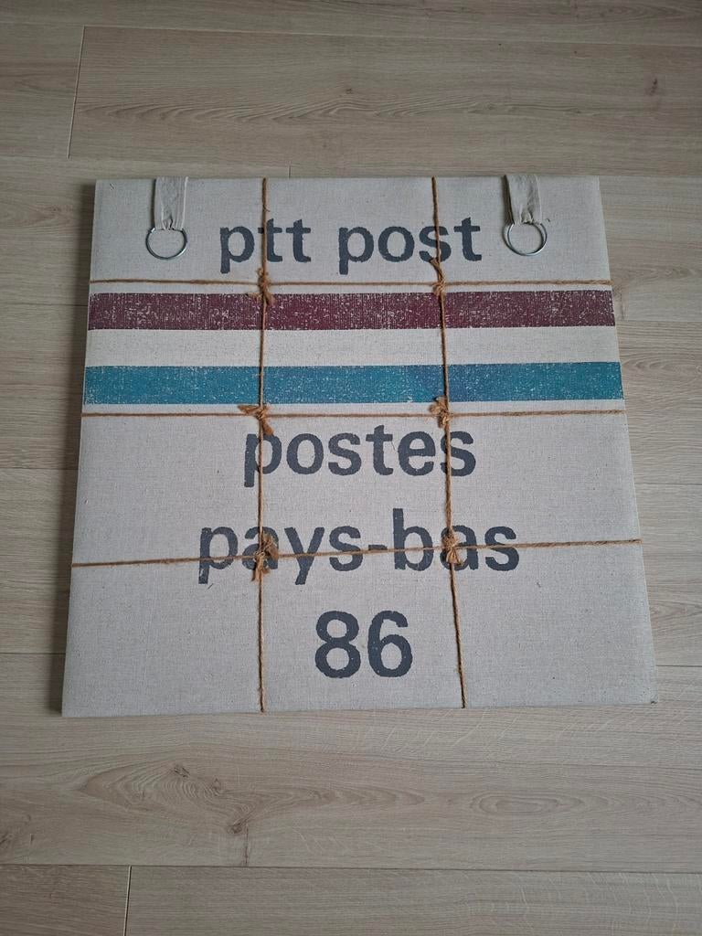 Memobord van oude PTT postzak met elastische banden, Huis en Inrichting, Ophalen