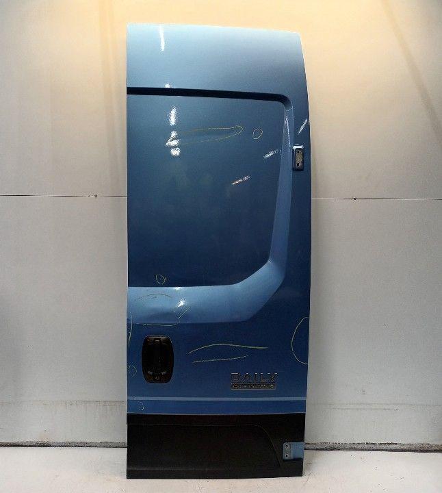 Portier rechtsachter Iveco New Daily, Onderdelen@venauto.nl, Van der Ven Autorecycling B.V., Gebruikt, Ettenseweg 76, 4706 PB Roosendaal, The Netherlands