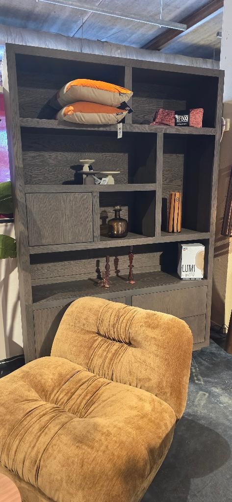 Opbergkast / Vakkenkast – Bruin - 150 B SHOWMODEL !, Eikenhout, Met deur(en), 200 cm of meer, Bornsestraat 31