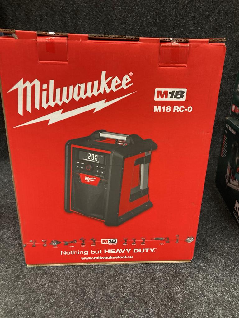 Milwaukee M18 RC-O radio nieuw in doos, Ophalen, Nieuw, Bouwradio