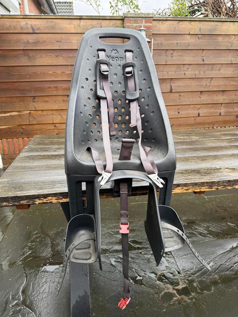 Yepp Easyfit Achterzitje - Comfortabel en Veilig, Fietsen en Brommers, Fietsaccessoires | Fietsstoeltjes, Achterzitje, Voetsteuntjes