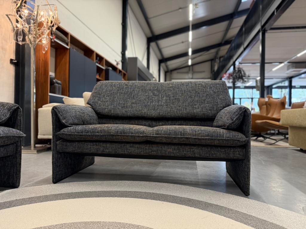 Leolux Bora Beta 2 zits Bank Ruvido stof 147