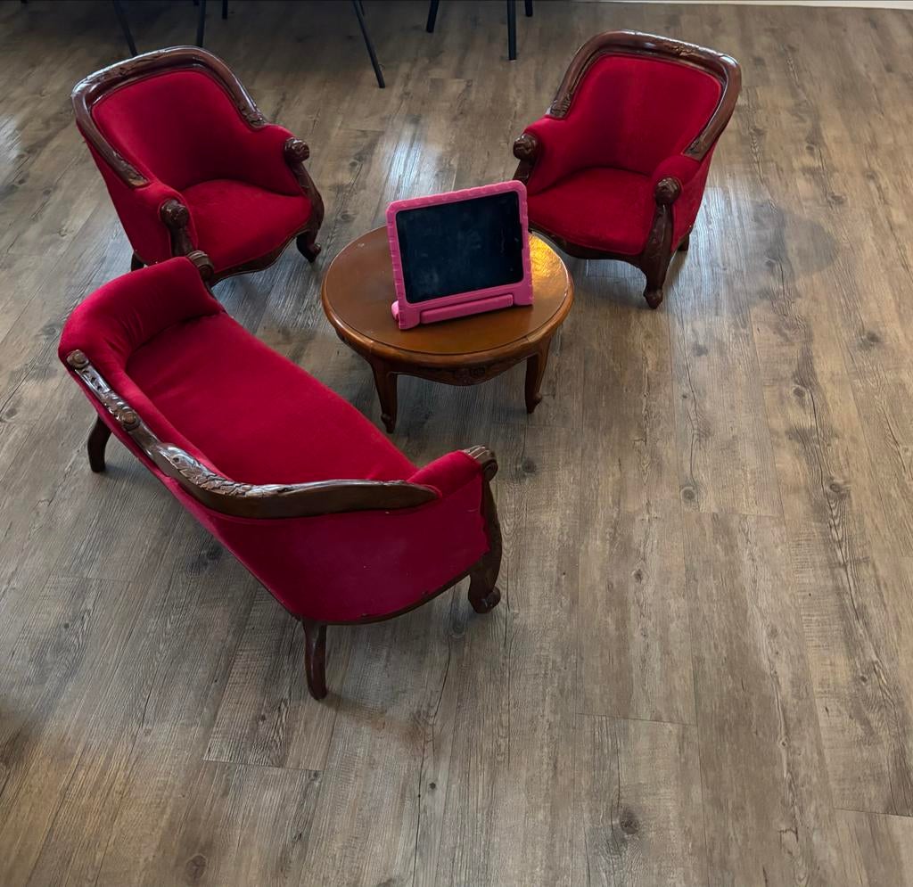 Vintage Engelse kindermeubeltjes: 2 fauteuils, bankje, tafel, Antiek en Kunst, Ophalen of Verzenden