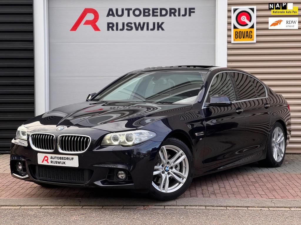 BMW 5-serie 520i M Sport High Executive Memory/Dak/Xenon, Automaat, 12 maanden, Achterwielaandrijving, Gebruikt