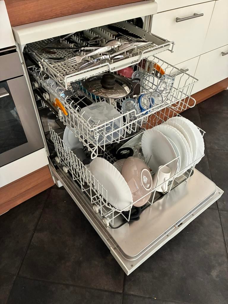 Miele A+ vaatwasser met besteklade G4300 SC, Gebruikt, Minder dan 85 cm, Energieklasse A of zuiniger, Ophalen of Verzenden