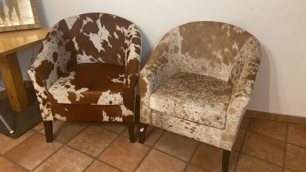 Set van 2 koevel stoelen - Bruin/Wit en Beige/Wit, Ophalen, Twee, Overige kleuren, Nieuw