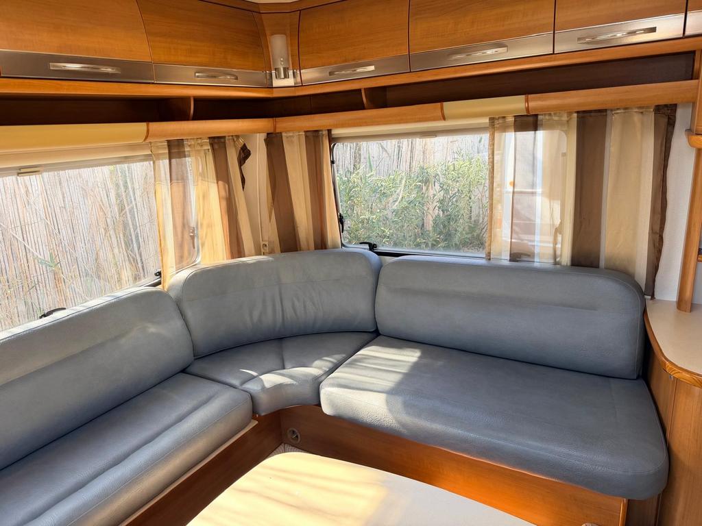 Te huur Ruime Fendt Caravan - Ideaal voor gezinsvakanties, Rondzit, Koelkast, Omvormbare zithoek, Particulier