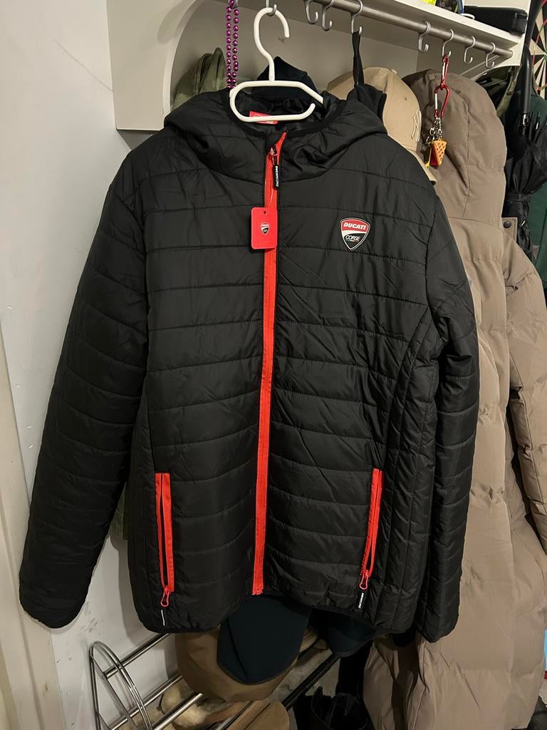 Ducati jas maat L, nieuw met prijskaartje, Motoren, Kleding | Motorkleding, Ophalen of Verzenden, Nieuw met kaartje