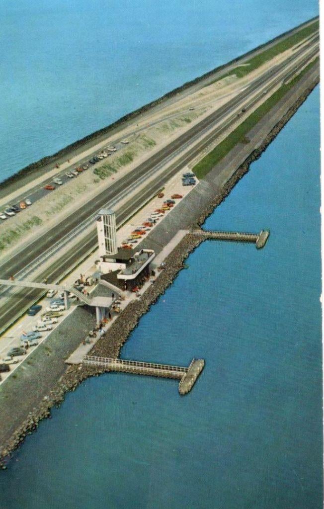 Afsluitdijk     - Aerophoto Eelde, Verzamelen, Ansichtkaarten | Nederland, Verzenden, 1960 tot 1980, Ongelopen, Friesland