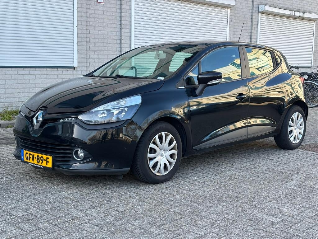 Renault Clio 1.2 5-DRS 2013 Zwart KM 130.051 Boekjes, Voorwielaandrijving, Euro 5, Stof, Zwart
