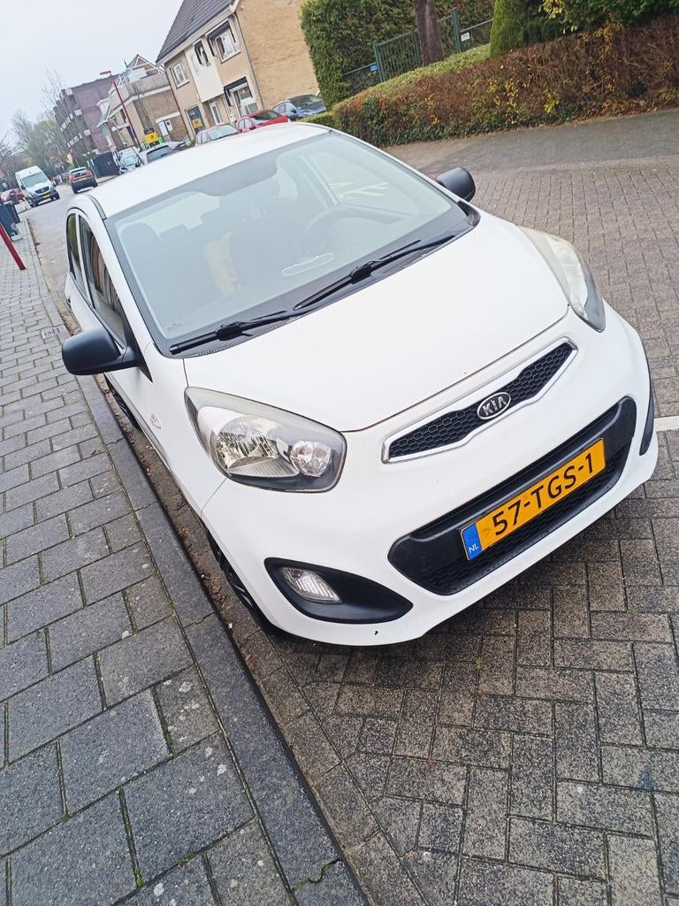 Kia Picanto 2011. Nette auto aangeboden., Auto's, Euro 5, Stof, Zwart, Wit