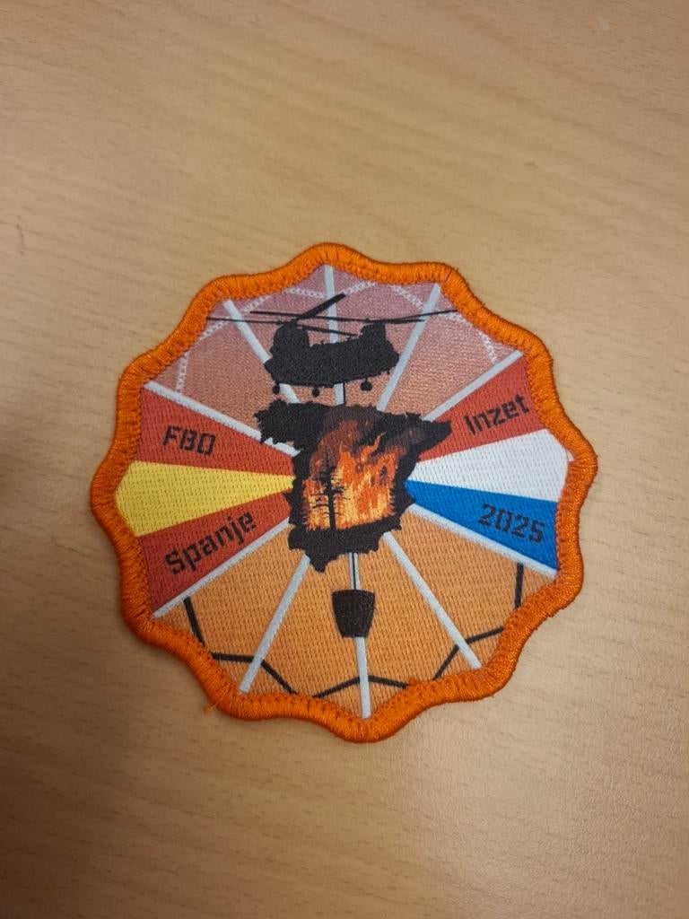 Patch FBO 298 sqn inzet Spanje 2025 bosbranden, Verzamelen, Ophalen of Verzenden, Luchtmacht, Nederland, Embleem of Badge