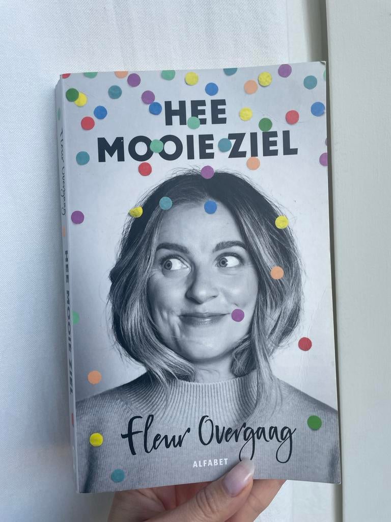 Hee Mooie Ziel - Fleur Overgaag, Ophalen of Verzenden, Gelezen