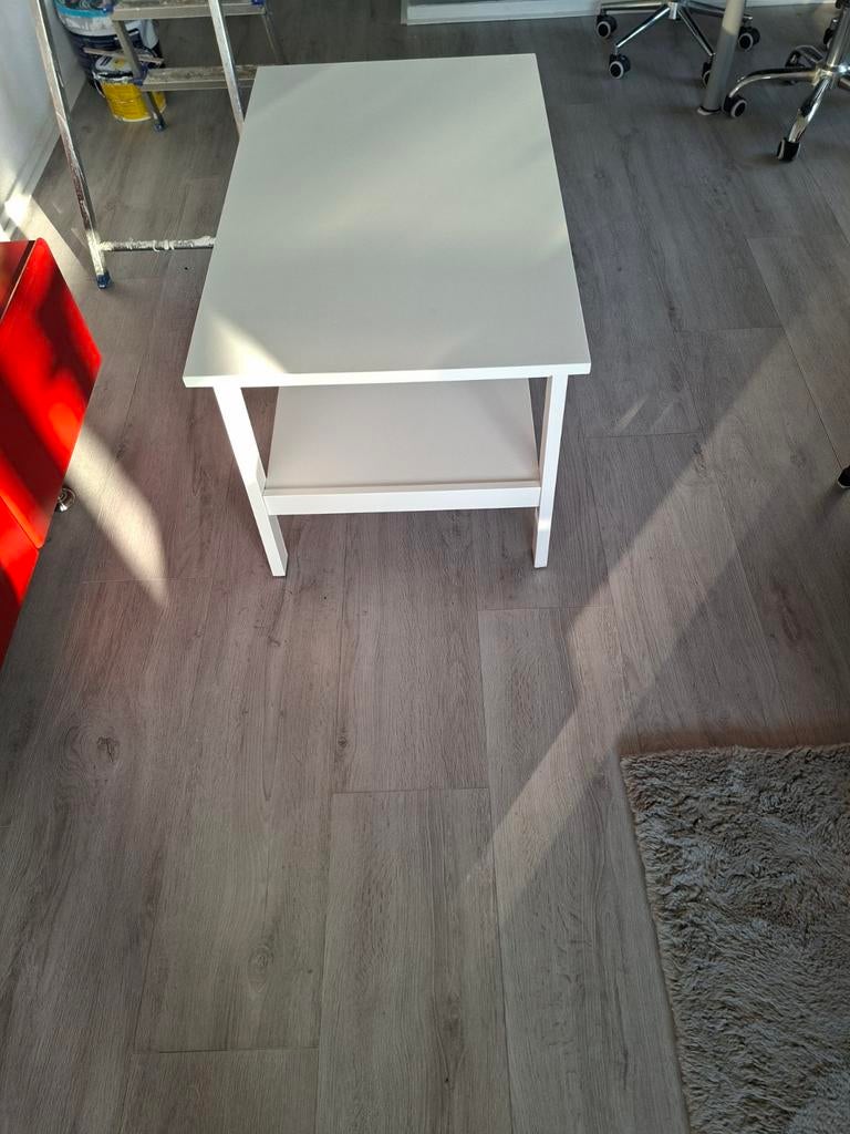 Nieuw Ikea tafeltje, Huis en Inrichting, Tafels | Salontafels, 50 tot 100 cm, Rond, Nieuw, Minder dan 50 cm