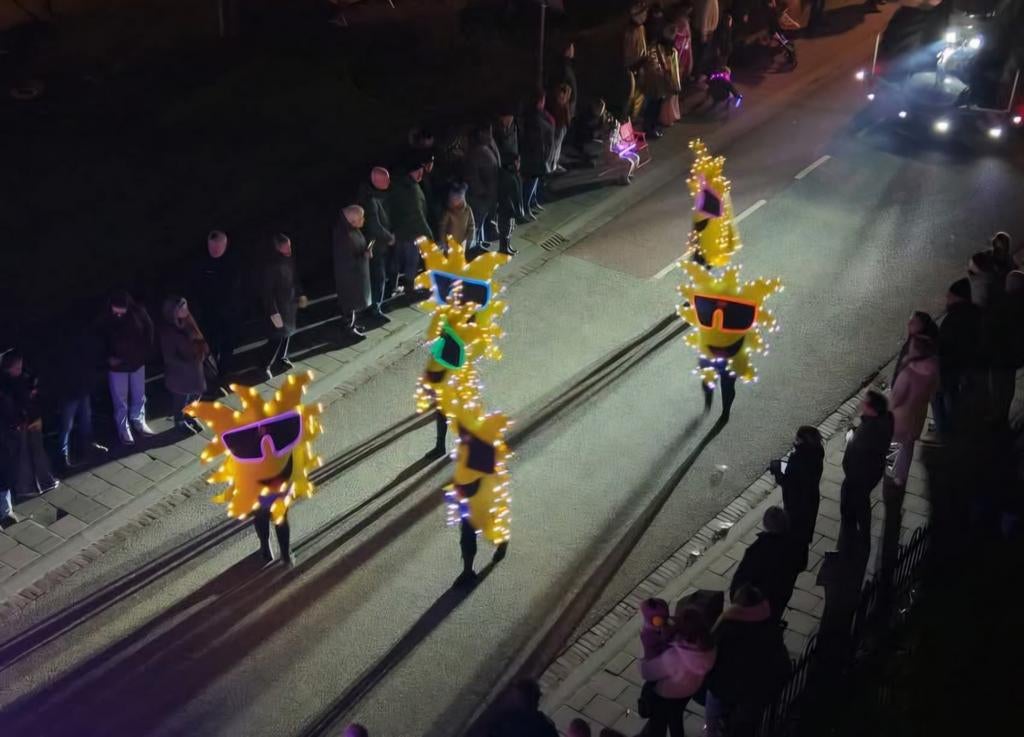 Loopgroep carnaval 6 zonnen, Ophalen, Gebruikt, Pak of Jurk