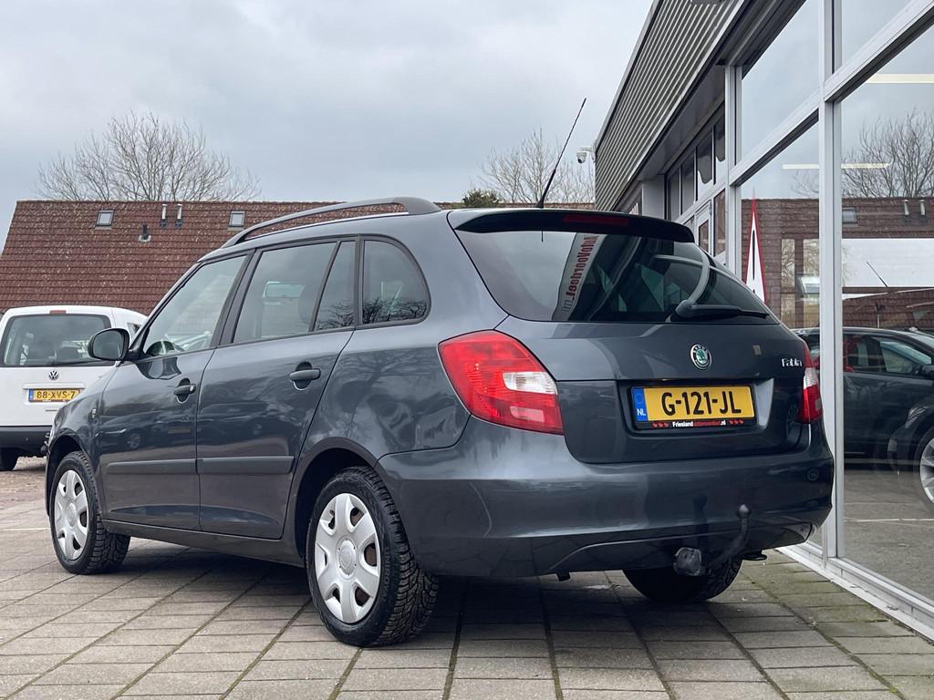 Skoda Fabia Combi 1.2-12V Ambition /Airco/Trekhaak/Distr. ke, Voorwielaandrijving, Met garantie (alle), 1198 cc, Handgeschakeld