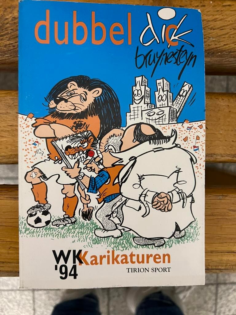 dubbeldik, karikaturen wk94 van dik bruynesteyn, Ophalen of Verzenden, Buitenlandse clubs, Poster, Plaatje of Sticker