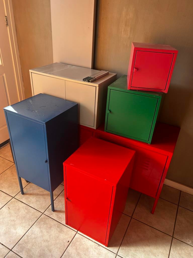 Metalen lockerkasten in verschillende kleuren, Ophalen, Gebruikt