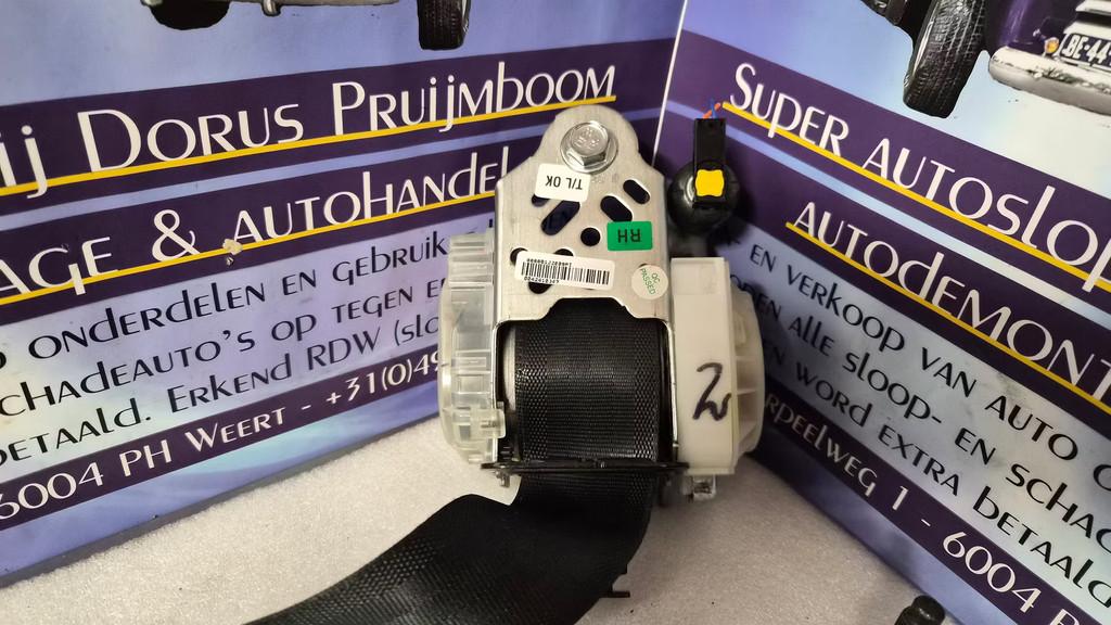 hyundai i20 veiligheid gordel recht rtnr 888801j2009pi, Auto-onderdelen, Interieur en Bekleding, Gebruikt, Heolleung-ro 12
06797  Seoul