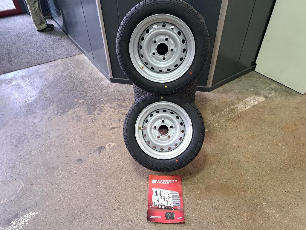 Aanhanger hoge druk wielen 13 inch 195/50R13C 104 R kompleet, Auto diversen, Ophalen, Nieuw