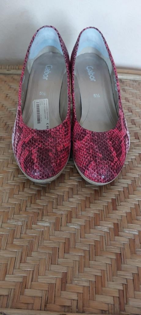 Geweldige pumps, Gabor, Ophalen of Verzenden, Zo goed als nieuw, Rood